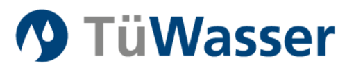 Ein Logo mit dem Schriftzug "TüWasser". Es zeigt eine blaue Tropfenmarkierung neben dem Schriftzug, wobei "Tü" in Grau und "Wasser" in Blau geschrieben ist.